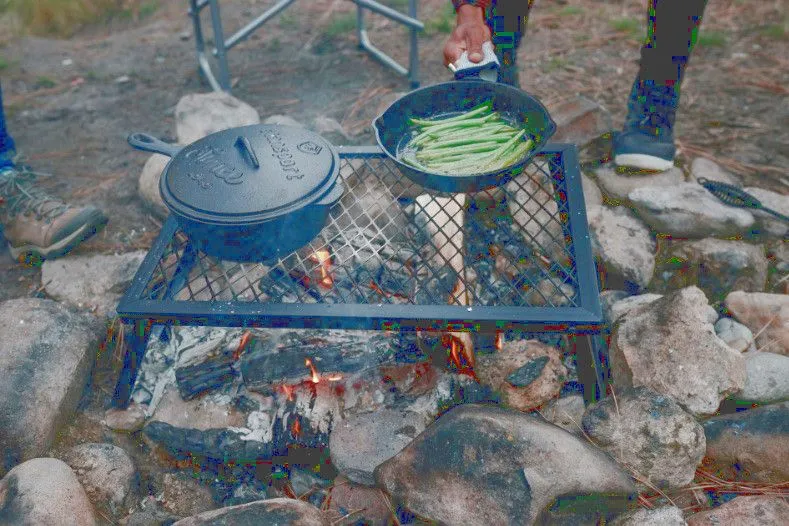 HEAVY DUTY STEEL CAMP GRILL -